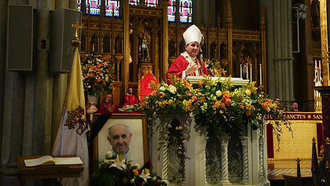 Bells toll, faithful gather in Toronto and Montreal to honour late Pope Francis